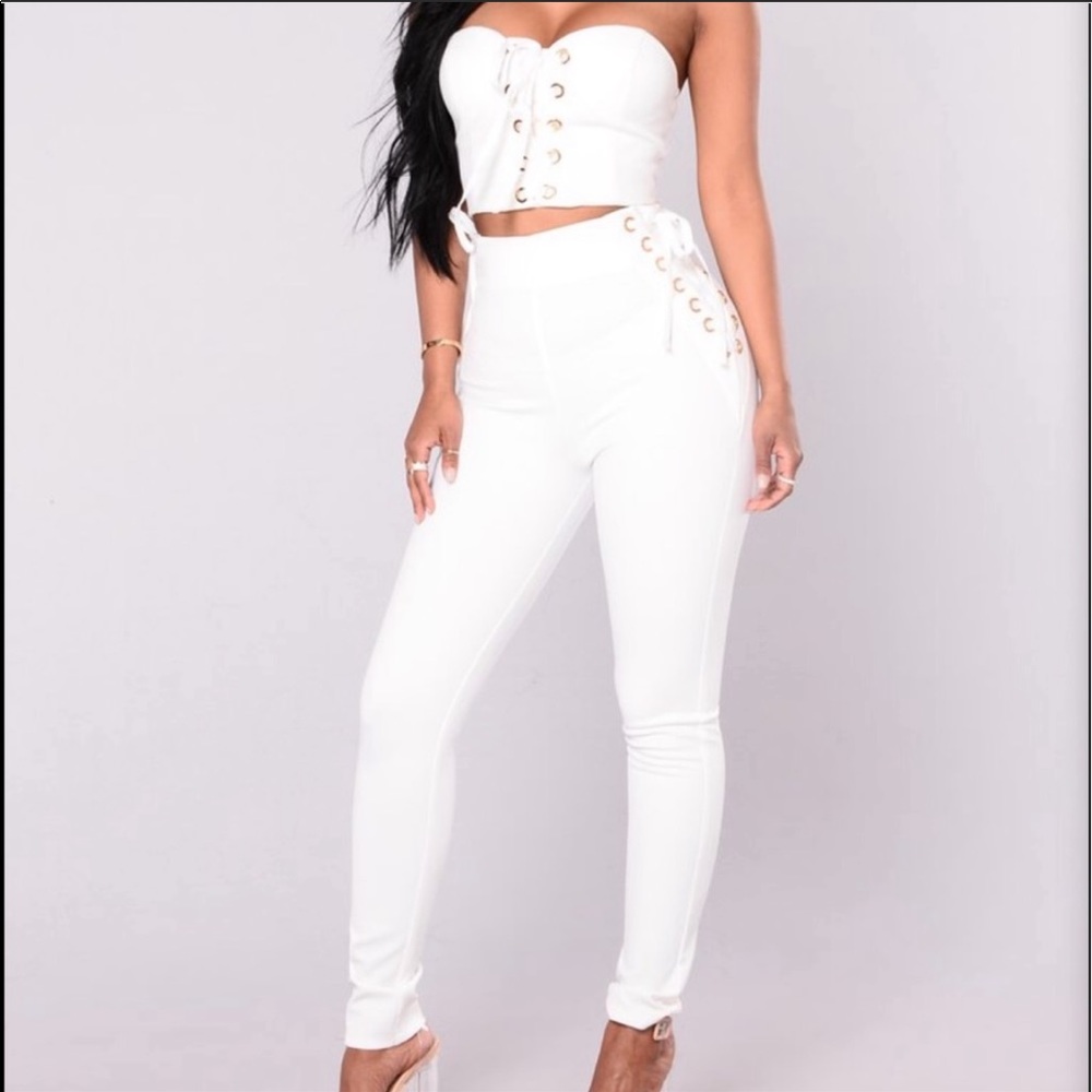 2 Piece White Set